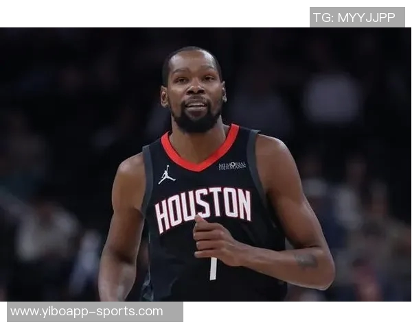 周琦为杜兰特全明星投票助阵暂列西部第九展现团队精神与支持