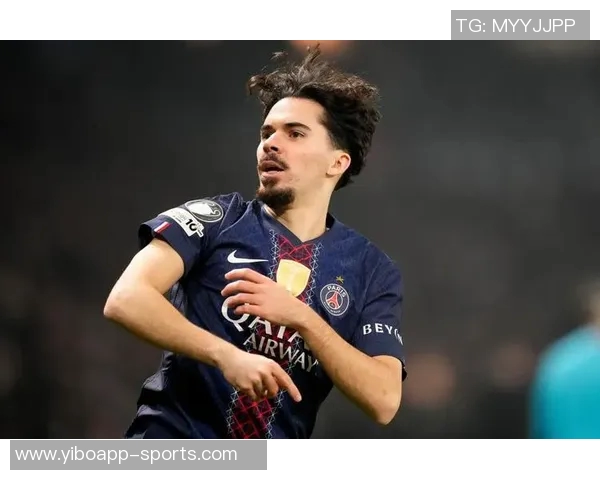 维蒂尼亚精准助攻阿什拉夫垫射破门助巴黎领先1-0